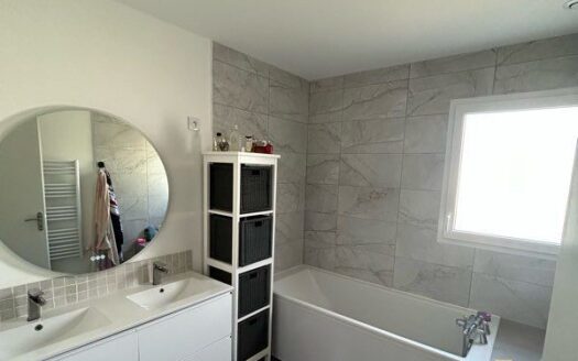 Maison 5 pièces de 100 m²