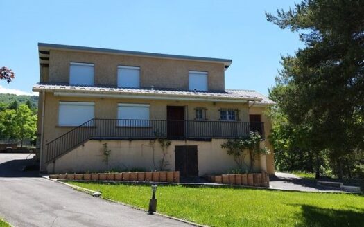 UBAYE SERRE PONCON MAISON 6 pièces 180 m2 – Prix 400 000 euros