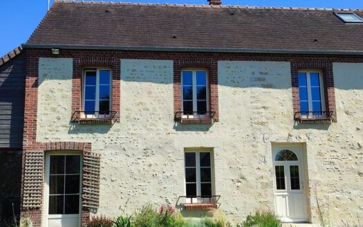 Maison percheronne entierement renovee