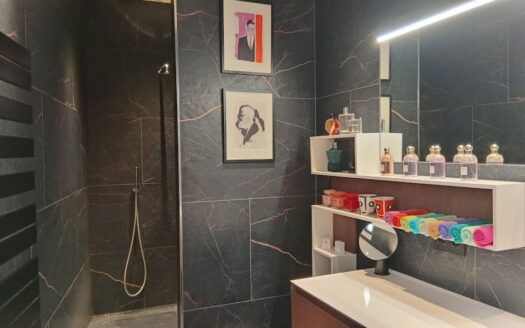 Appartement à vendre 120m2 dans Bel immeuble – Carré d’or, Marseille 13008