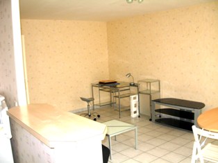 T2 avec terrasse, cave et parking